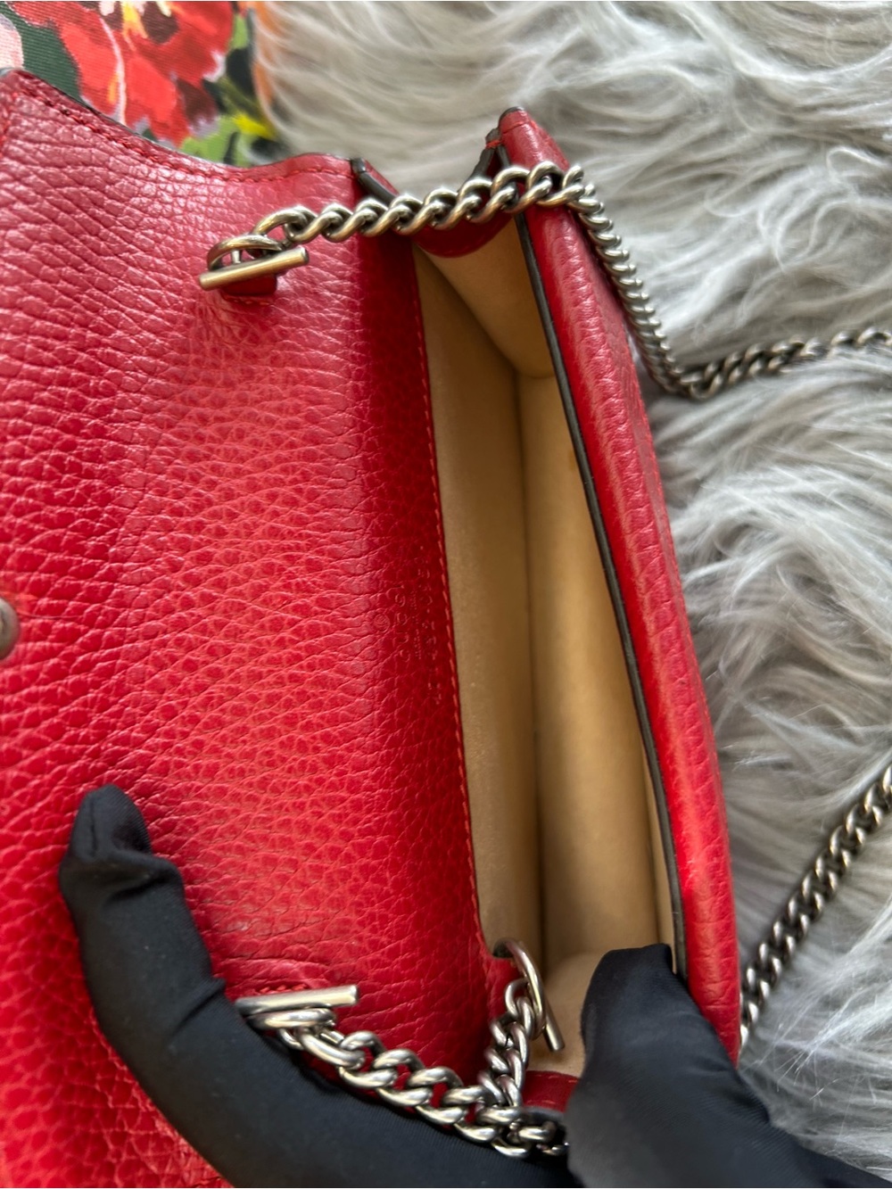 Red Leather Shoulder Bag with Decorative Gold Accent - Picture 3 of 5